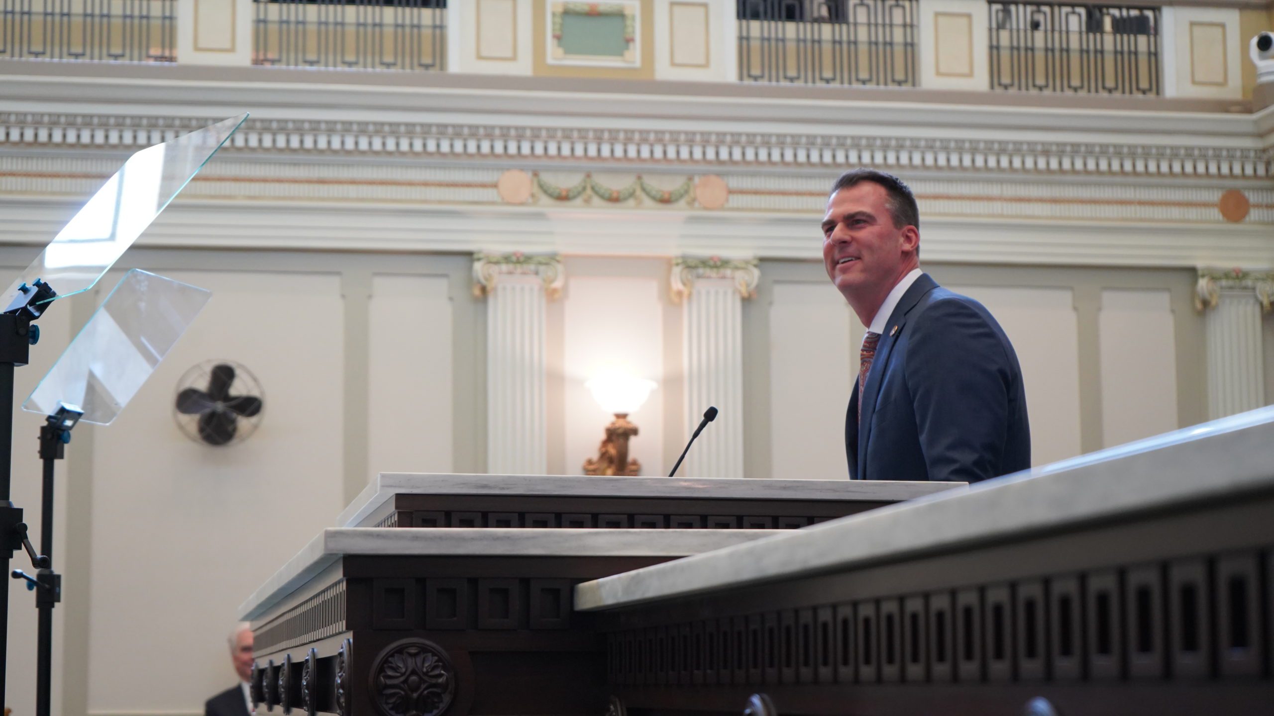 Stitt kicks off legislative session with push for tax cuts, school ...